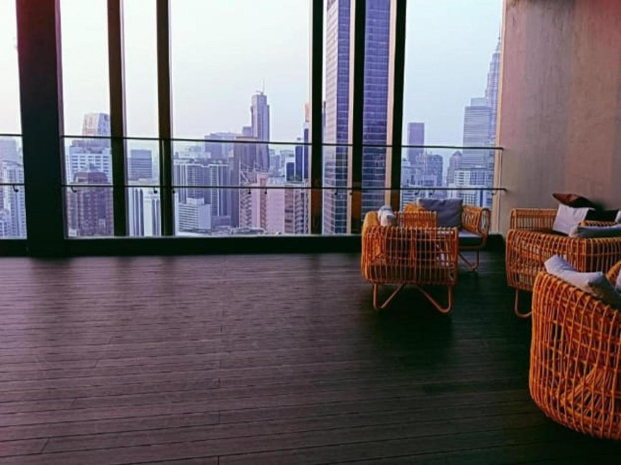 Apartemen Conrad At Axon *