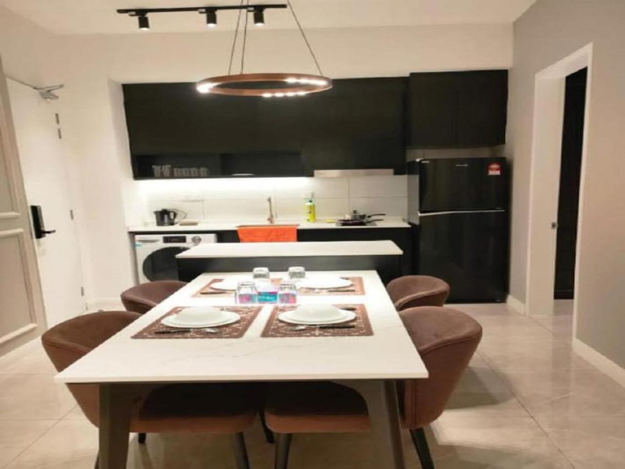 Apartemen Conrad At Axon